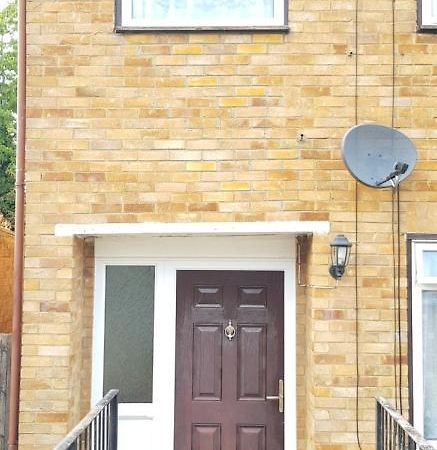 61 Baker Street Appartement Luton  Buitenkant foto