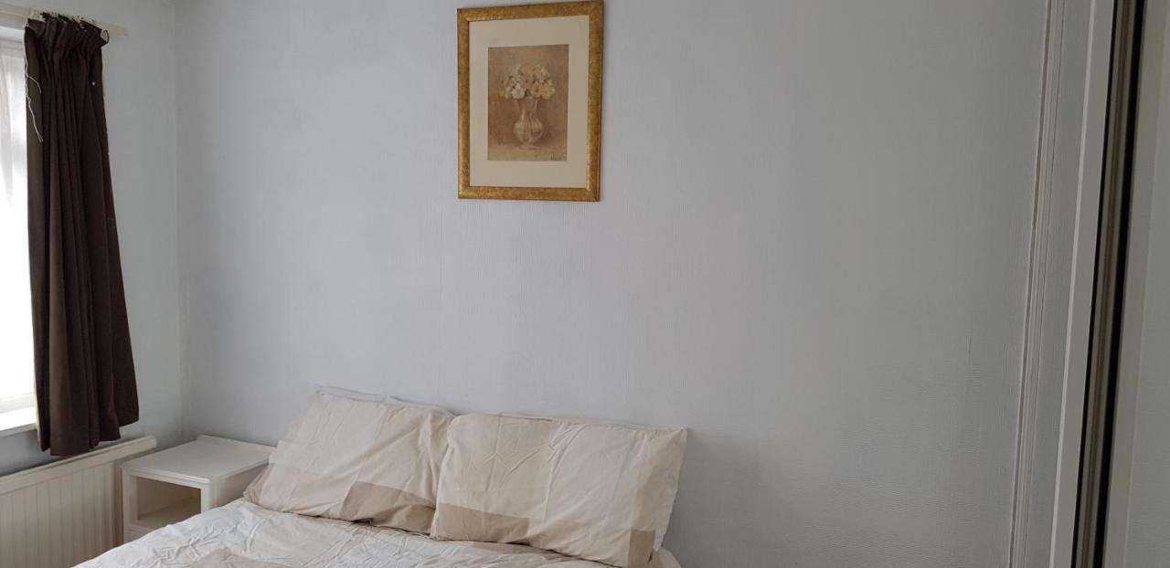 61 Baker Street Appartement Luton  Buitenkant foto
