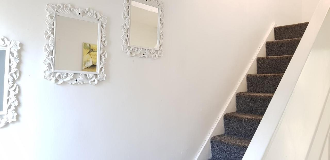 61 Baker Street Appartement Luton  Buitenkant foto