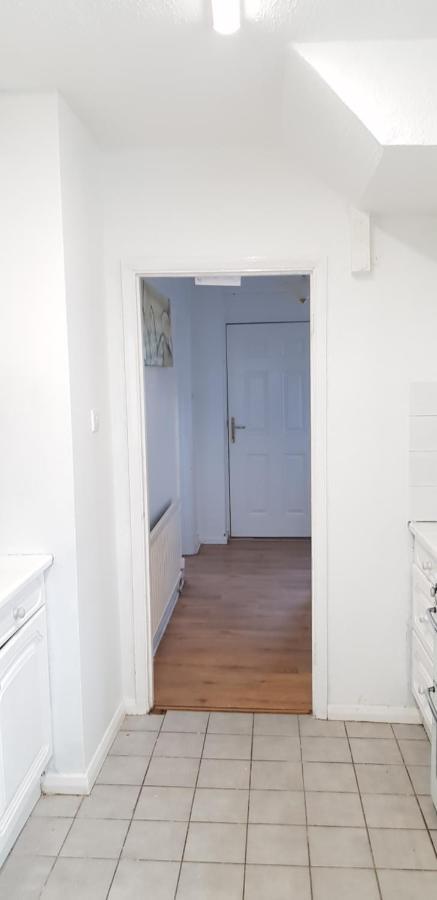 61 Baker Street Appartement Luton  Buitenkant foto