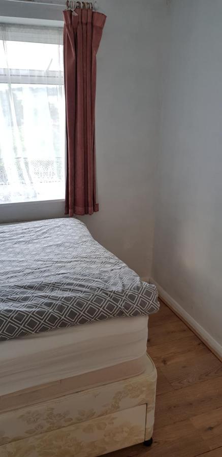 61 Baker Street Appartement Luton  Buitenkant foto