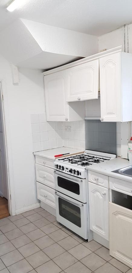 61 Baker Street Appartement Luton  Buitenkant foto